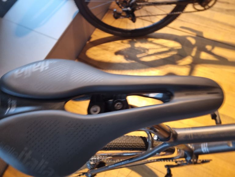 Used Officine Mattio Santiago Levante Limited Edition 2023 2023 Road & Gravel, Schwarz — image 8 of 9