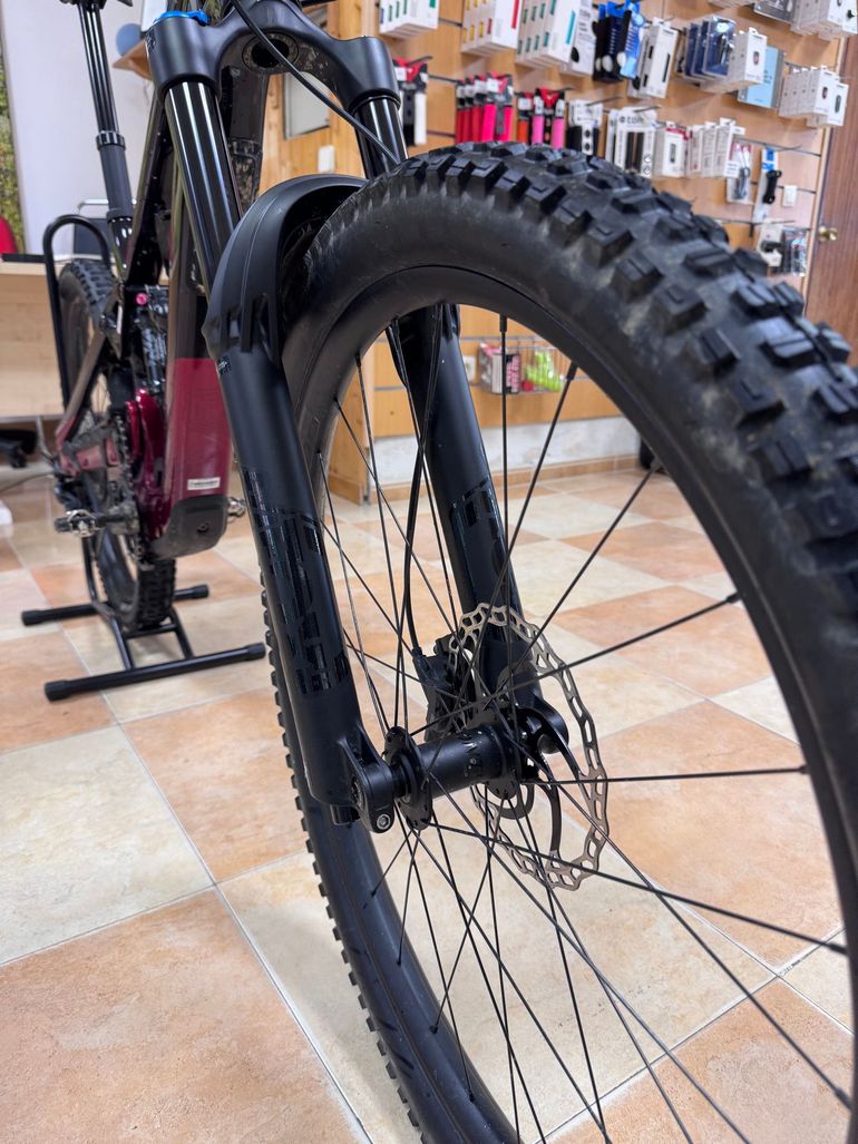 Trek Slash+ 9.7 SLX/XT 2025 2025 Mountainbike usato, Rosso — immagine 6 di 7