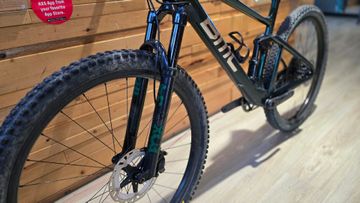Used BMC Fourstroke 01 LT | ONE 2022 2022 Mountainbike, Green, 29 — image 8 of 11