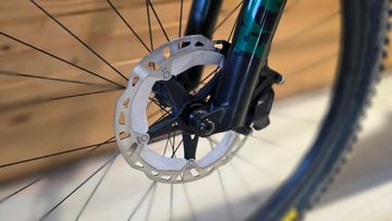Used BMC Fourstroke 01 LT | ONE 2022 2022 Mountainbike, Green, 29 — image 9 of 11