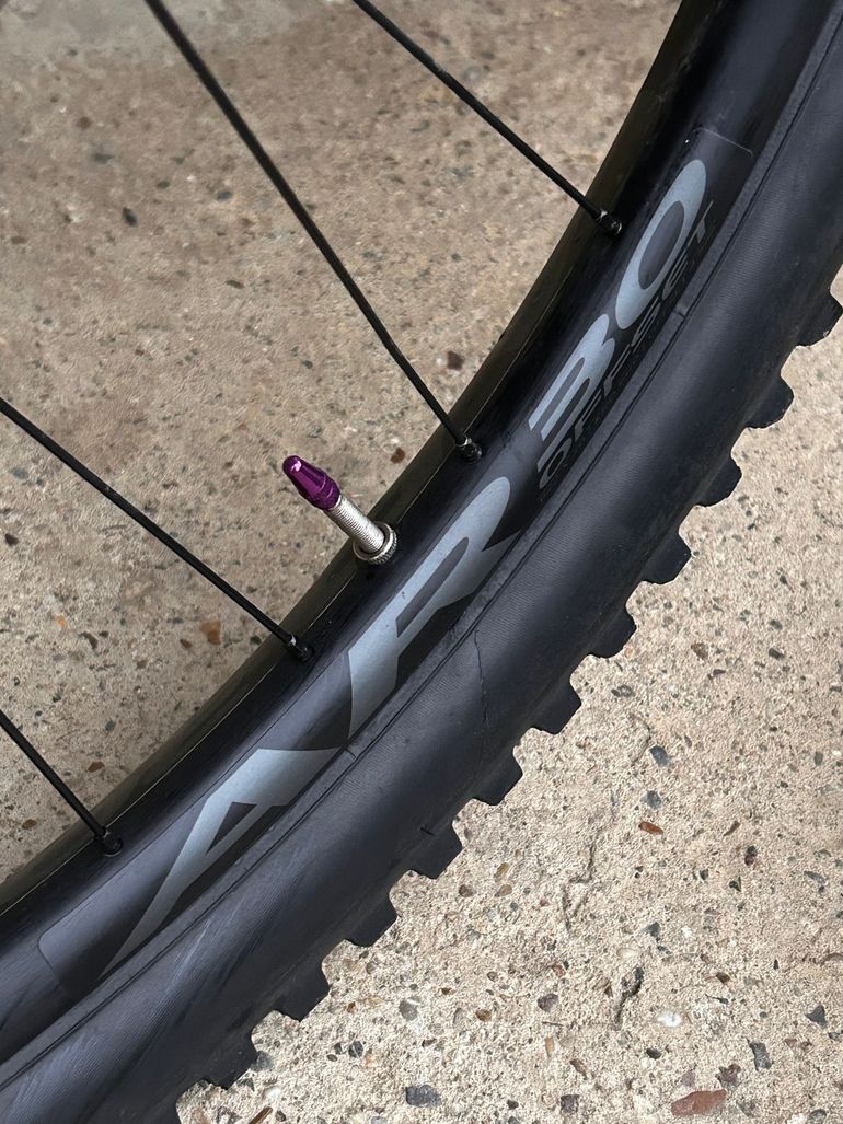 Gebrauchtes Kona Honzo ESD 2022 2022 Mountainbike, Violett, 29 — Bild 7 von 12