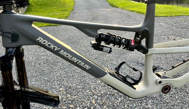 Used Rocky Mountain Instinct Frameset 2024 Mountainbike, Light Gray — image 2 of 9