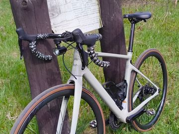 Cannondale Synapse Carbon 2 LE 2024 2024 Road & Gravel usato, Grigio chiaro — immagine 8 di 42
