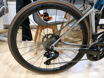 Brugt Cannondale Synapse Carbon 2 LE 2024 2024 Road & Gravel — billede 29 af 42