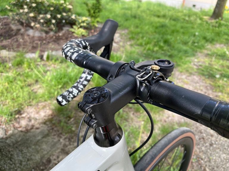 Używany Cannondale Synapse Carbon 2 LE 2024 2024 Road & Gravel — zdjęcie 8 z 12