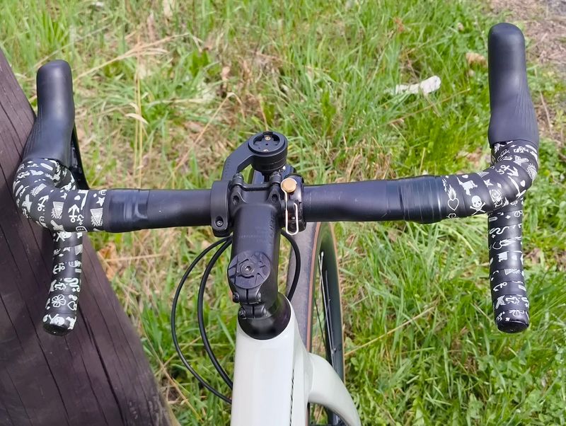 Cannondale Synapse Carbon 2 LE 2024 2024 Road & Gravel usato, Grigio chiaro — immagine 16 di 42
