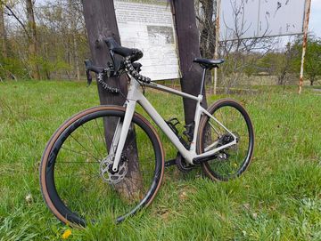 Cannondale Synapse Carbon 2 LE 2024 2024 Road & Gravel usato, Grigio chiaro — immagine 6 di 42