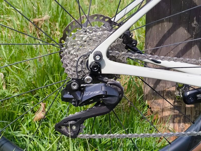 Cannondale Synapse Carbon 2 LE 2024 2024 Road & Gravel usato, Grigio chiaro — immagine 22 di 42