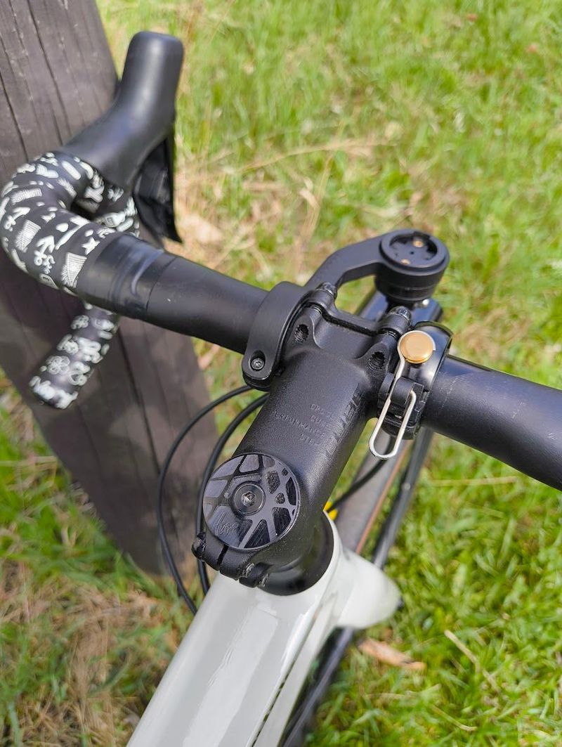 Cannondale Synapse Carbon 2 LE 2024 2024 Road & Gravel usato, Grigio chiaro — immagine 15 di 42