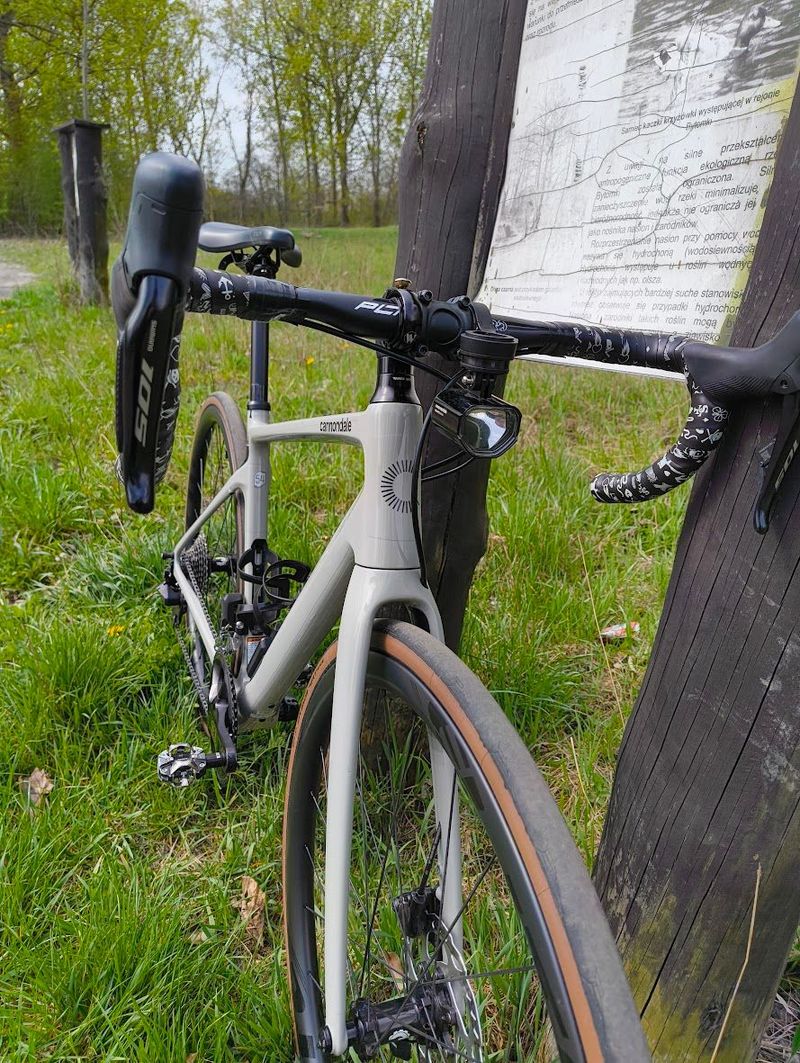 Cannondale Synapse Carbon 2 LE 2024 2024 Road & Gravel usato, Grigio chiaro — immagine 13 di 42