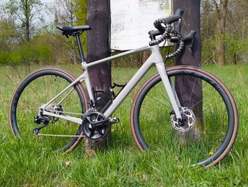 Cannondale Synapse Carbon 2 LE 2024 2024 Road & Gravel usato, Grigio chiaro — immagine 3 di 42