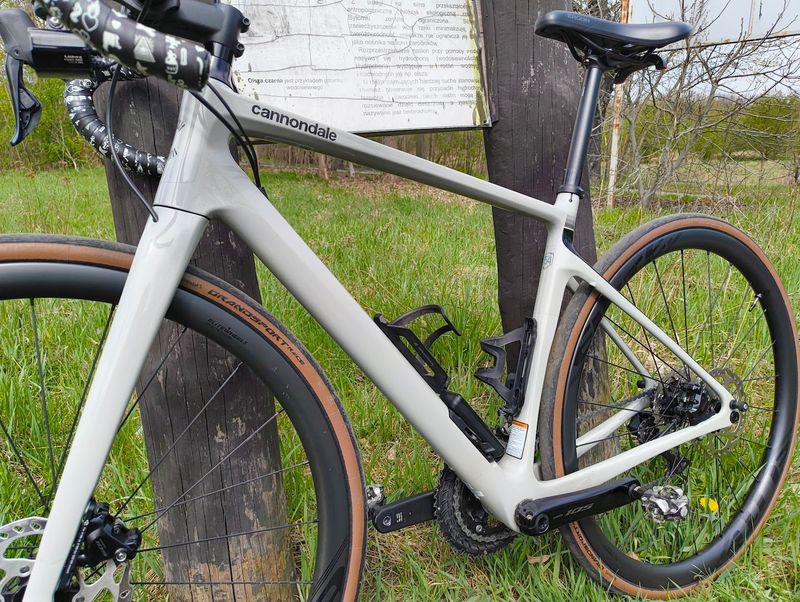 Cannondale Synapse Carbon 2 LE 2024 2024 Road & Gravel usato, Grigio chiaro — immagine 7 di 42