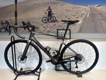 Tweedehands Giant Defy Advanced 2 2024 Road & Gravel — afbeelding 5 van 5
