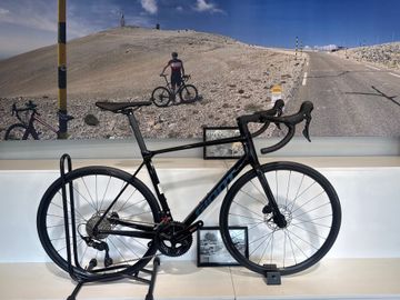 Used Giant TCR Advanced 2 2025 2025 Road & Gravel, Black — image 1 of 5