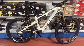 Käytetty Merida eONE-SIXTY 10K 2024 2024 Mountainbike — kuva 2 / 3