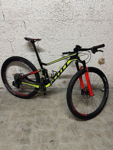 Scott Spark RC 900 World Cup 2018 2018 Mountainbike usato, Nero — immagine 1 di 4