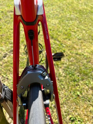 Used Trek Madone 9.0 2018 2018 Road & Gravel, Red — image 8 of 11
