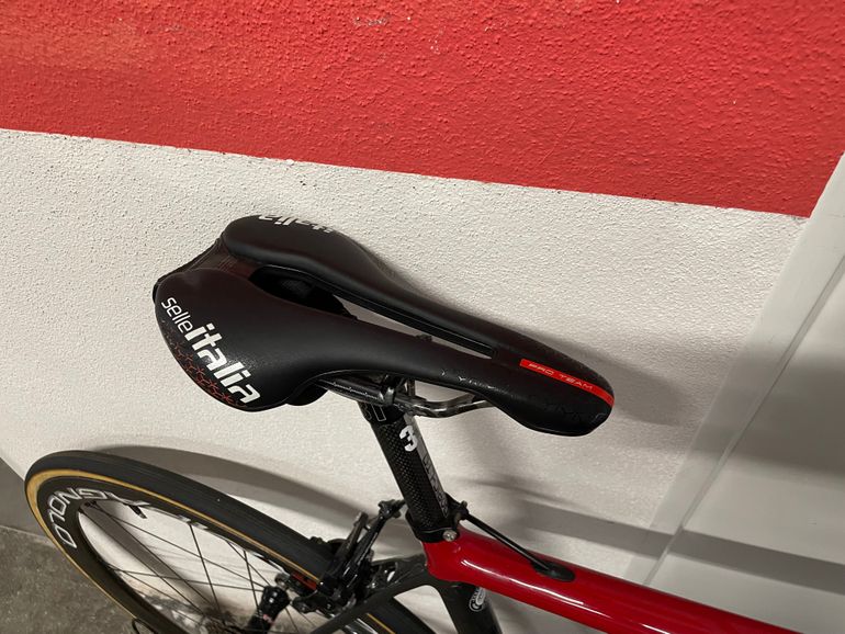 Used Cervélo R5 2016 Road & Gravel, Red — image 5 of 7