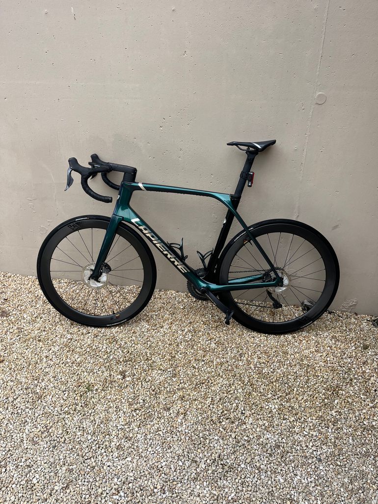 Full Suspension Mountain Mountain Bicycle Hot Chili Bike ホット