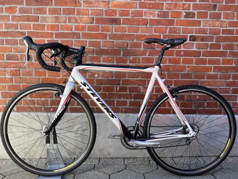 Used Stevens CycloCross 2011 Road & Gravel, Hellgrau — image 3 of 11