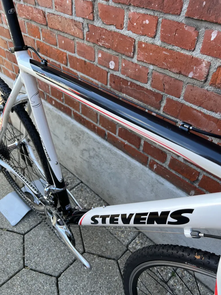 Used Stevens CycloCross 2011 Road & Gravel, Hellgrau — image 8 of 11