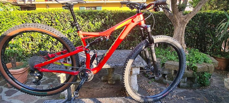 Used Specialized Camber Comp 29 2017 2017 Mountainbike, Red, 29 — image 9 of 12