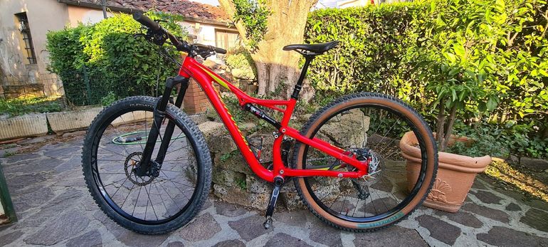 Used Specialized Camber Comp 29 2017 2017 Mountainbike, Red, 29 — image 2 of 12