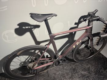 Liv EnviLiv Advanced 1 2025 Road & Gravel usato, Viola — immagine 6 di 11