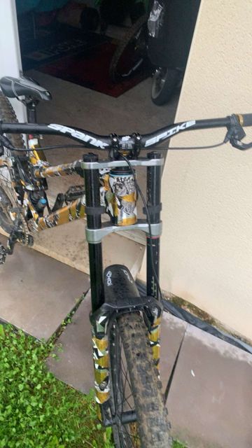 Used Mondraker Summum 2019 2019 Mountainbike, Black, 27.5 — image 3 of 13