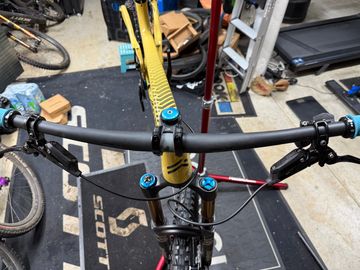 Used Deviate Highlander II R 2024 2024 Mountainbike, Orange, 29 — image 6 of 9