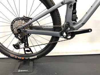 Used Scott Genius 920 2021 2021 Mountainbike, Light Gray, 29 — image 3 of 8