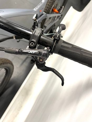 Used Scott Genius 920 2021 2021 Mountainbike, Light Gray, 29 — image 7 of 8
