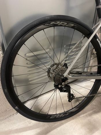 Used Giant Defy Advanced 2 2019 2019 Road & Gravel — image 10 of 11