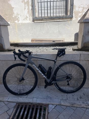 Used Giant Defy Advanced 2 2019 2019 Road & Gravel — image 1 of 11