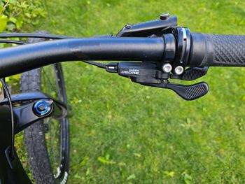Gebrauchtes CUBE Stereo Shimano Deore XT 2022 Mountainbike, Schwarz — Bild 13 von 15