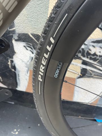 Tweedehands BMC Roadmachine 01 AMP X ONE 2024 2024 Road & Gravel — afbeelding 5 van 6