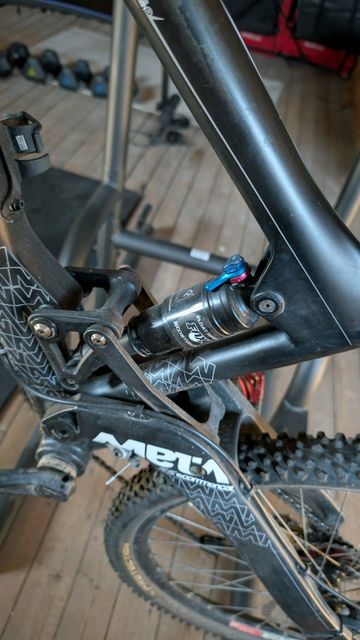 Brugt Commencal Meta 55 Carbon 2010 Mountainbike — billede 10 af 12