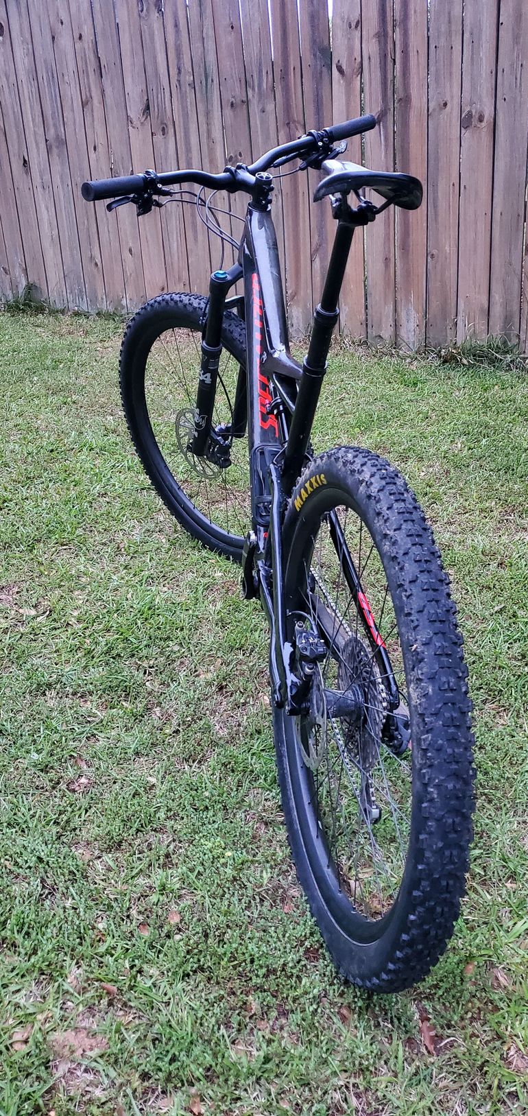 Used Specialized Camber Expert 2018 Mountainbike, Black — image 3 of 20