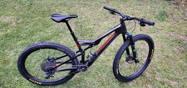 Used Specialized Camber Expert 2018 Mountainbike, Black — image 4 of 20