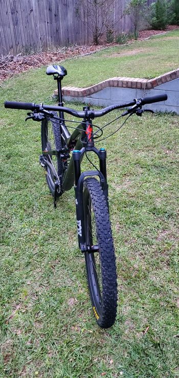 Used Specialized Camber Expert 2018 Mountainbike, Black — image 2 of 20
