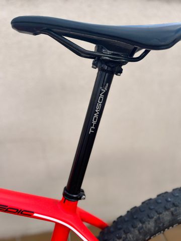 Used Specialized Epic Hardtail Comp 2022 Mountainbike, Red — image 6 of 10