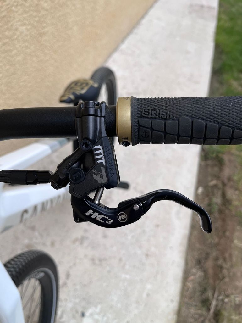 Used Canyon Stitched CFR Trial 2023 2023 Mountainbike, White — image 7 of 9