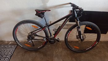 Used Merida BIG.NINE 500 2017 2017 Mountainbike, Black, 29 — image 1 of 5
