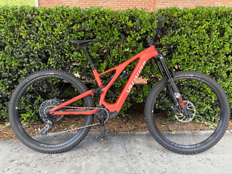 Used Specialized Turbo Levo SL Expert 2021 2021 Mountainbike, Red — image 2 of 23