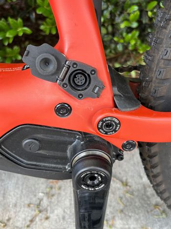 Used Specialized Turbo Levo SL Expert 2021 2021 Mountainbike, Red — image 4 of 23