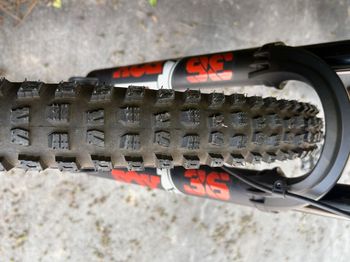 Used Specialized Turbo Levo SL Expert 2021 2021 Mountainbike, Red — image 8 of 23