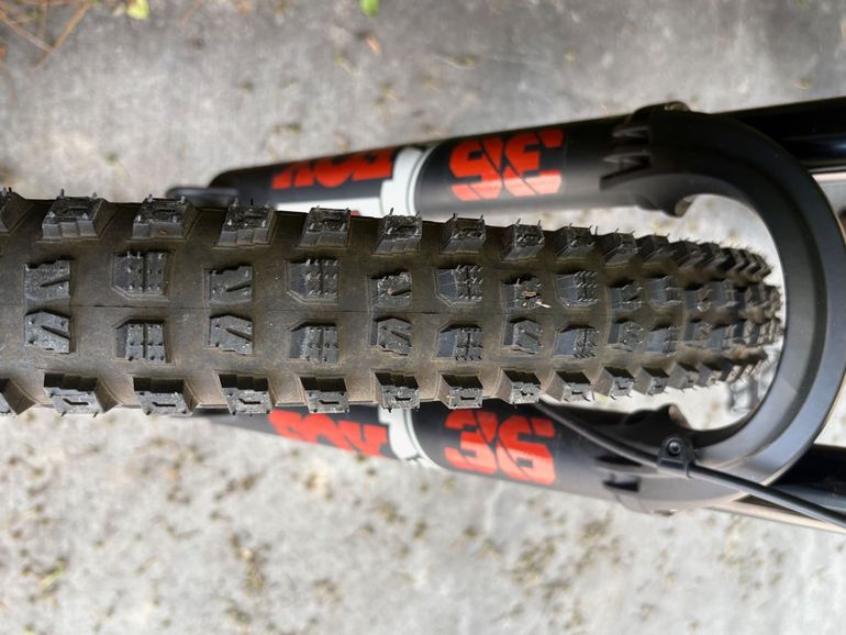 Used Specialized Turbo Levo SL Expert 2021 2021 Mountainbike, Red — image 8 of 23