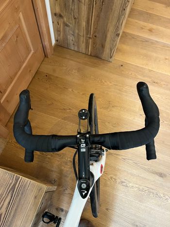 Used Pinarello Dogma F10 Rim Ultegra Di2 Bike 2019 2019 Road & Gravel, White — image 5 of 5
