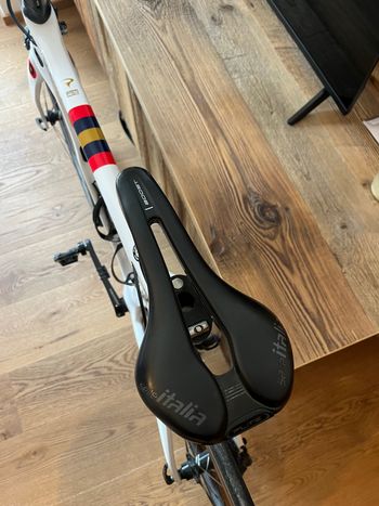 Used Pinarello Dogma F10 Rim Ultegra Di2 Bike 2019 2019 Road & Gravel, White — image 4 of 5