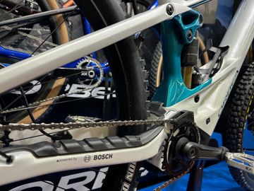 Tweedehands Orbea WILD M-TEAM 2025 2025 Mountainbike — afbeelding 4 van 7